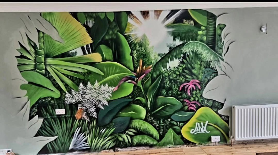 Interior mural — photograph 2