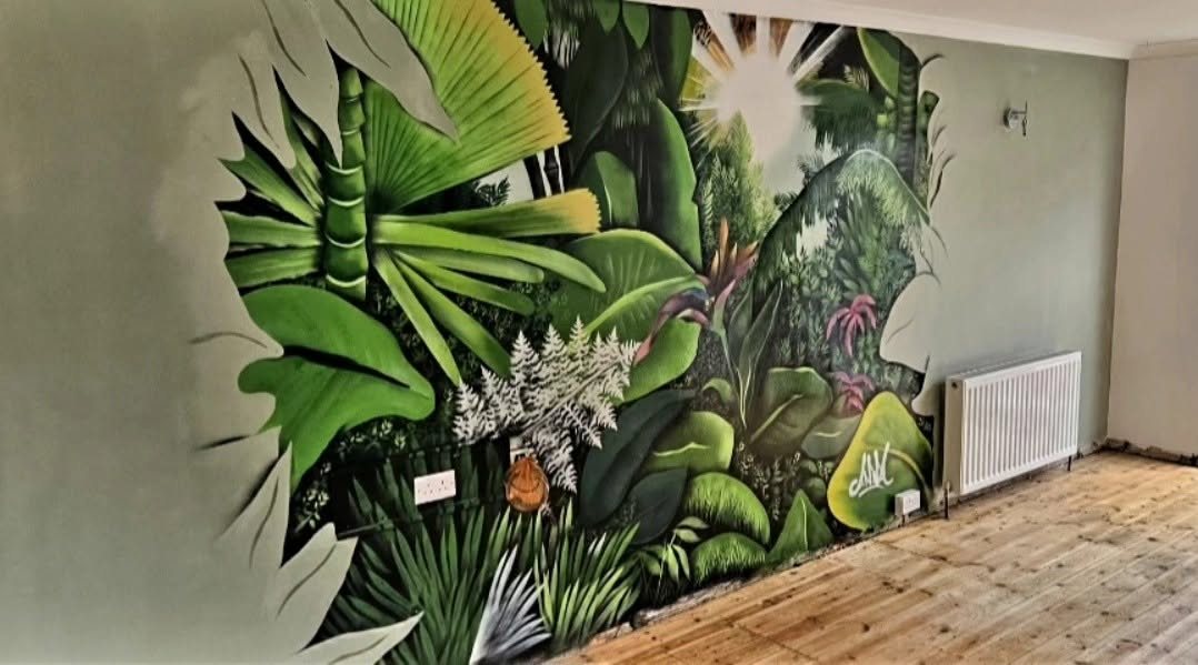 Interior mural — photograph 3