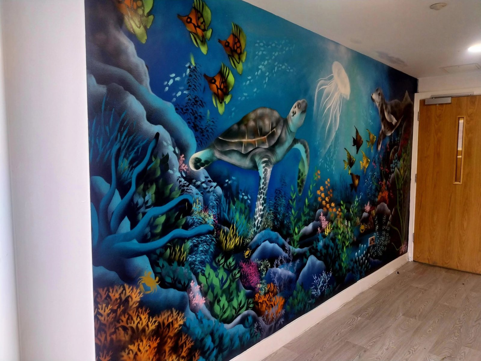 Interior mural — photograph 2